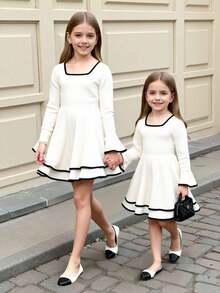 SHEIN Emery Rose Kids Váy dài tay Y2K cổ vuông tay loe màu trơn cho bé gái, mặc hàng ngày vào mùa xuân và mùa thu, váy ôm sát có viền đèn lồng dệt, váy dài tay thanh lịch có quần short bên trong, phù hợp cho mùa thu và mùa đông, màu đỏ cho Giáng sinh, mặc dự tiệc, mặc hàng ngày đến trường, váy sinh nhật, váy công chúa, váy đôi cho mẹ và con gái và chị em gái, váy len, màu trắng cho Giáng sinh. - Đen và trắng - Xem 11