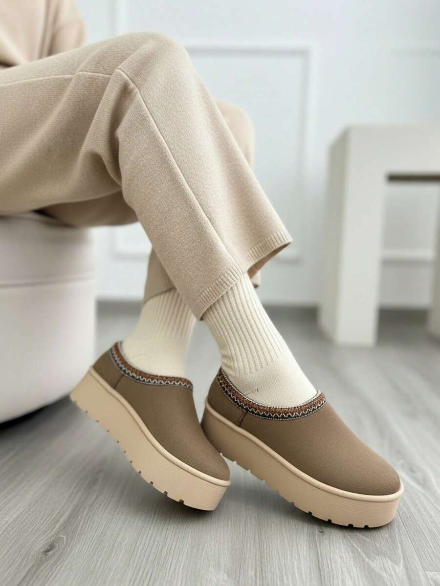 Pantuflas acogedoras para mujer, de gamuza auténtica, para interiores y exteriores, cómodas, de invierno, bonitas, cálidas, Pantuflas con plataforma, Mules de invierno - Camel - Ver 1