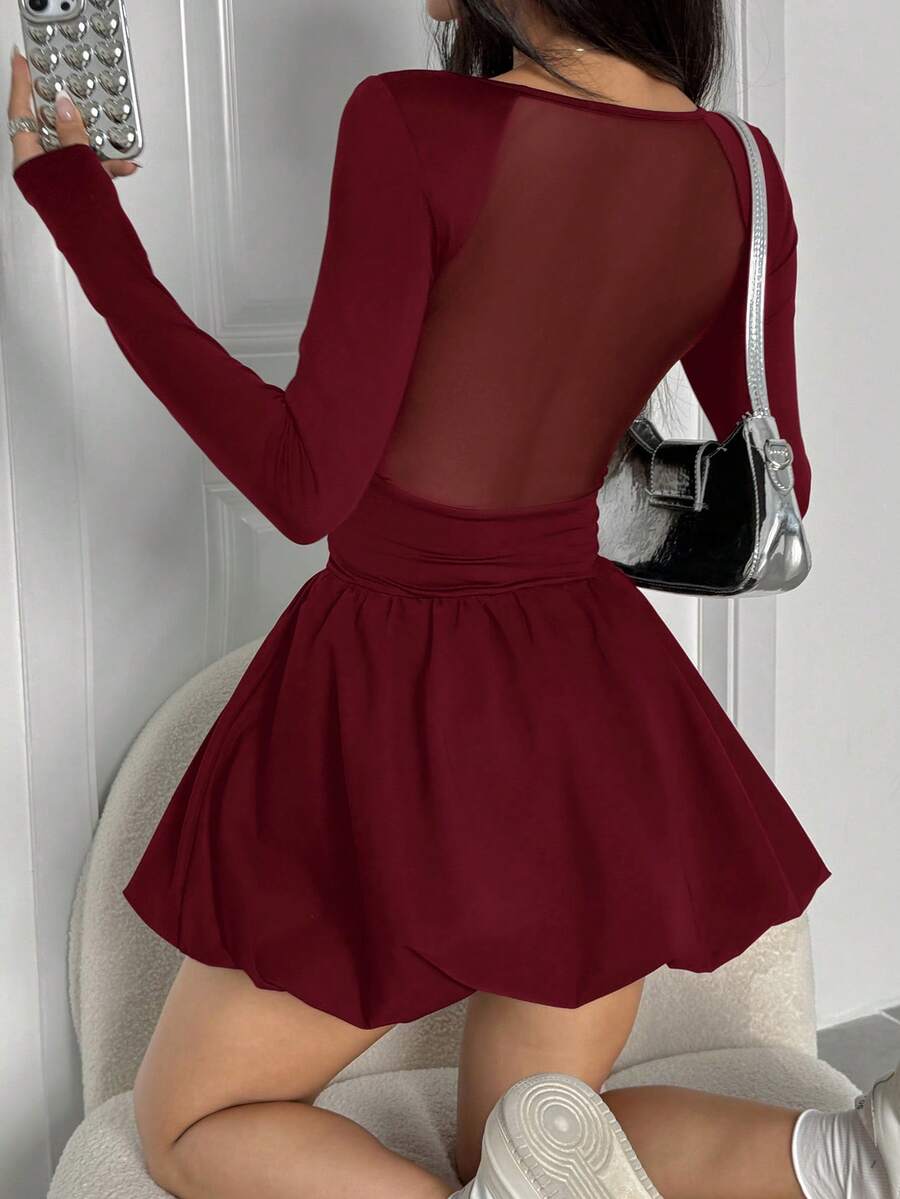 SHEIN EZwear 女士方领荷叶边腰身优雅迷你碎花连衣裙,适合约会和派对穿着 - 酒紅色 - 查看 1