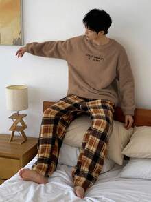 DAZY 男士字母刺繡設計純色抓絨衛衣與格紋天鵝絨長褲家居服套裝，秋冬睡衣 - 棕色 - 查看 6