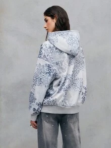 TypaGal Statement White And Gray Sweatshirt With Leopard Print And Gothic-Inspired Lettering. A Bold Mix Of Street And Chic Style. - Grey - View 4