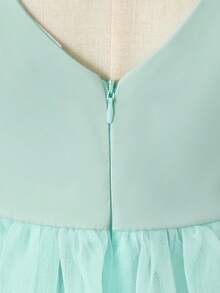 SHEIN Glamorique Kids Vestido de Princesa de Navidad para Niñas Bebés, Vestido de Fiesta, Vestido de Papá Noel, Vestido de Año Nuevo, Vestido de Gala para Fiesta de Cumpleaños Infantil de Navidad, Vestido Esponjoso de Tul Verde Morandini, Bordado 3D, Escenario, Piano, Estilo Medio Oriental, Vestido Elegante, Vestido Estacional, Nuevo Estilo de Otoño/Invierno, Escote en V en la Espalda - Verde - Ver 5
