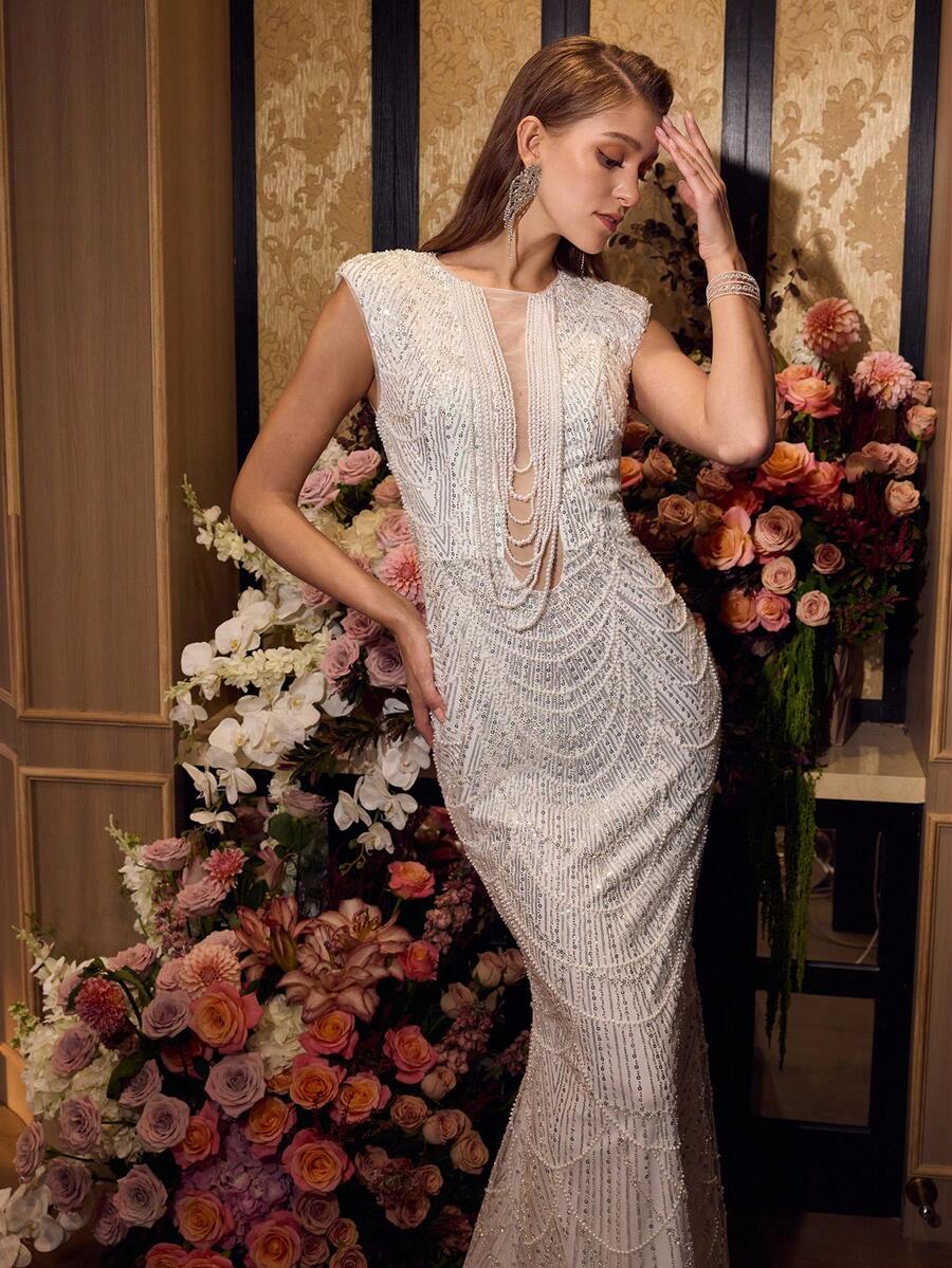 MOTF Soiréza Váy dạ hội dài chấm đất cổ tròn không tay họa tiết nàng tiên cá dành cho nữ - chất liệu vải đính hạt có điểm nhấn phía trước trong suốt và chuỗi ngọc trai, dáng ôm vừa vặn cho tiệc cưới, dạ hội và những dịp đặc biệt - trắng - Xem 1