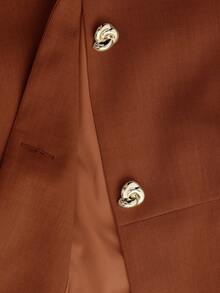 Revavyn 简约优雅高品质女士通勤百搭复古硬币奢华高端设计纯色圆领金属扣腰部拼接修身长袖女士西装外套 - 棕色 - 查看 7