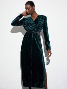 Aveloria Modichic Elegante vestido ajustado de terciopelo con pliegues, cuello en V, cintura ceñida y abertura lateral - Verde Oscuro - Ver 5