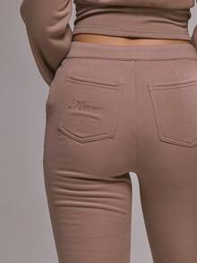 MUSERA Pantalones rectos de talle bajo Co-Ord solo Bottom, invierno, lindo, casual, acogedor, lacado de cereza - Marrón - Ver 2