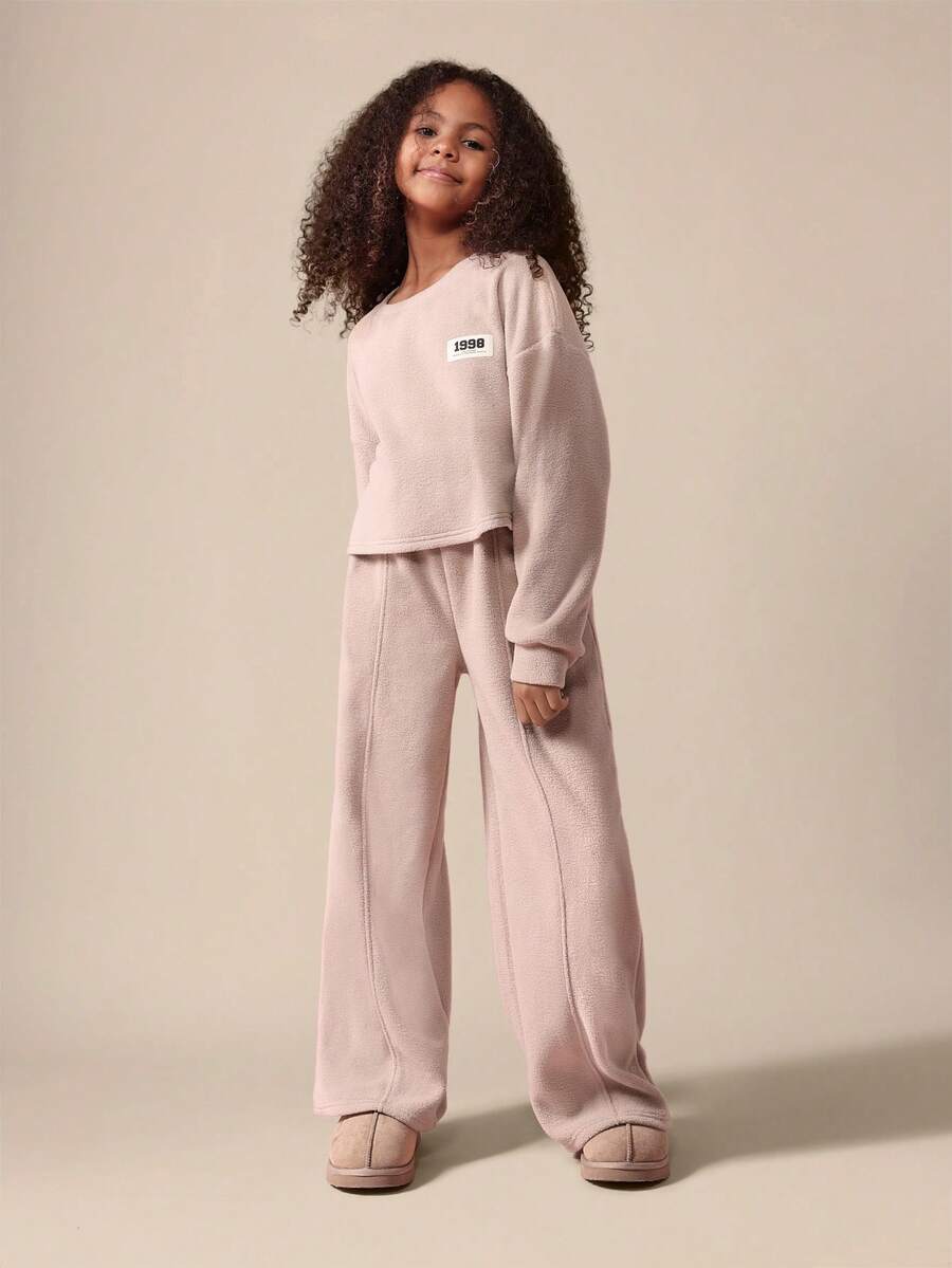 SUMWON Conjunto coordinado de sudadera con capucha con parche y pantalones de pierna ancha para niñas preadolescentes, atuendo casual - Albaricoque - Ver 1