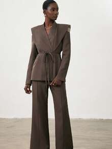 Aveloria Modichic 宽肩无袖双排扣长袖直筒西装外套和裤子套装 - 咖啡棕 - 查看 2