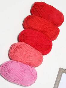 5卷250克手工钩编毛线，柔软舒适，多色编织线，用途广泛，可用于制作钱包、包包、衣服等，DIY情人节礼物手工项目