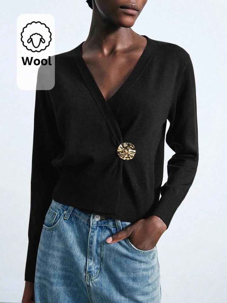 SHEIN Maija Women's Elegant Deep V-Neck Metal Decor Button Loose Comfortable Raglan Sleeve Cardigan, Urban Commute Business Casual Wear, Office, Teacher Attire, Basic Outerwear Top, Autumn/Winter,Black Cardigan