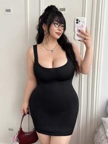 CovetEZ 加大碼貼身高彈性連身裙