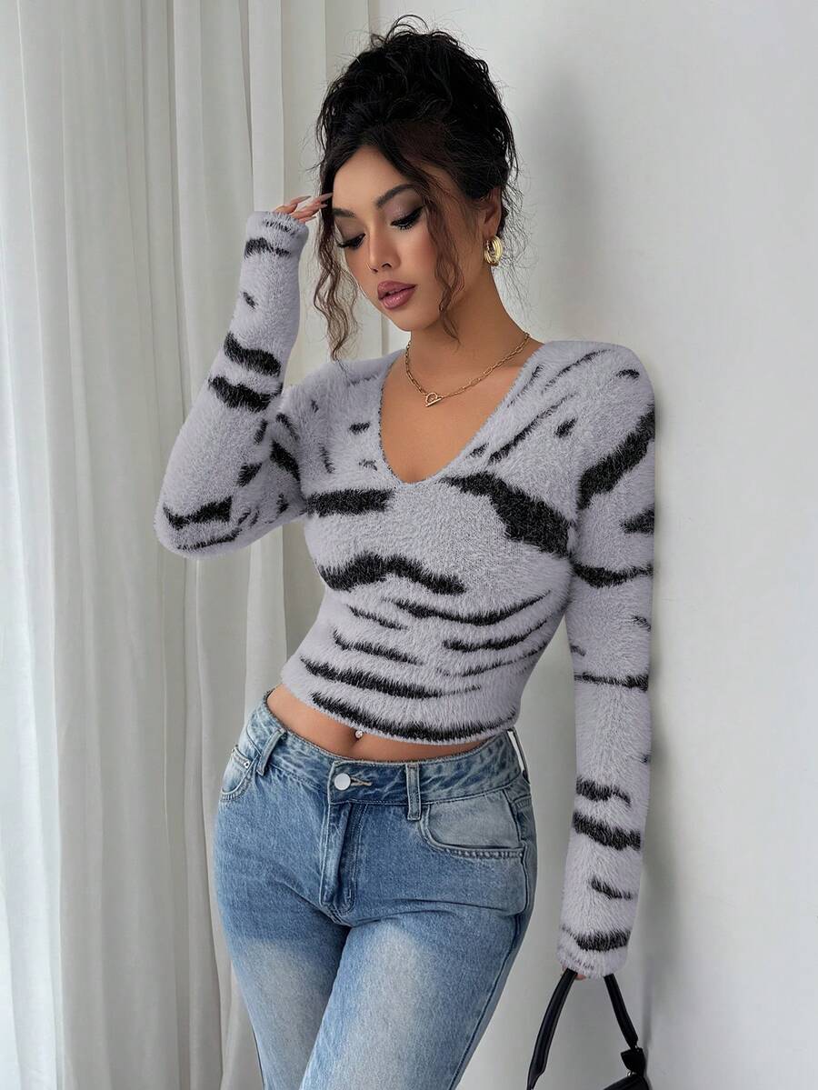 SHEIN Elenzya Women's V-Neck Zebra Jacquard Fitted Sweater - Light Grey - View 1