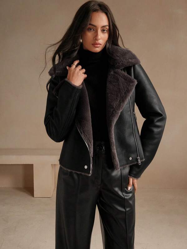 Anewsta Kurtka damska z czarnej skóry PU z kołnierzem ze sztucznego futra królika
