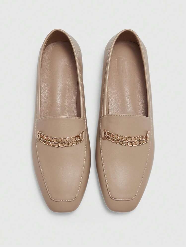 CUCCOO BIZCHIC Women's Almond Toe Flat Heel New Arrival Almond Color Metal Chain Comfortable Slip-On Loafers, Versatile Casual Commuting Flat Shoes For Christmas