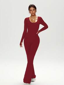 Dewbera 女式秋冬连体裤，黑色紧身 U 领长袖，交叉后背带，贴身前片，喇叭裤脚，适合休闲、跑步、瑜伽、健身、网球等活动 - 酒紅色 - 查看 3