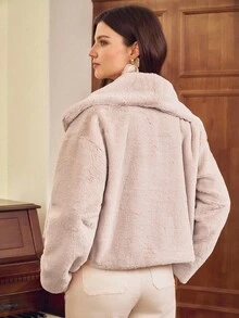 Omancia 女士优雅翻领粉色人造毛皮蓬松夹克，休闲外套，适合派对、万圣节、圣诞节、新年、感恩节、秋冬 - 杏色 - 查看 2