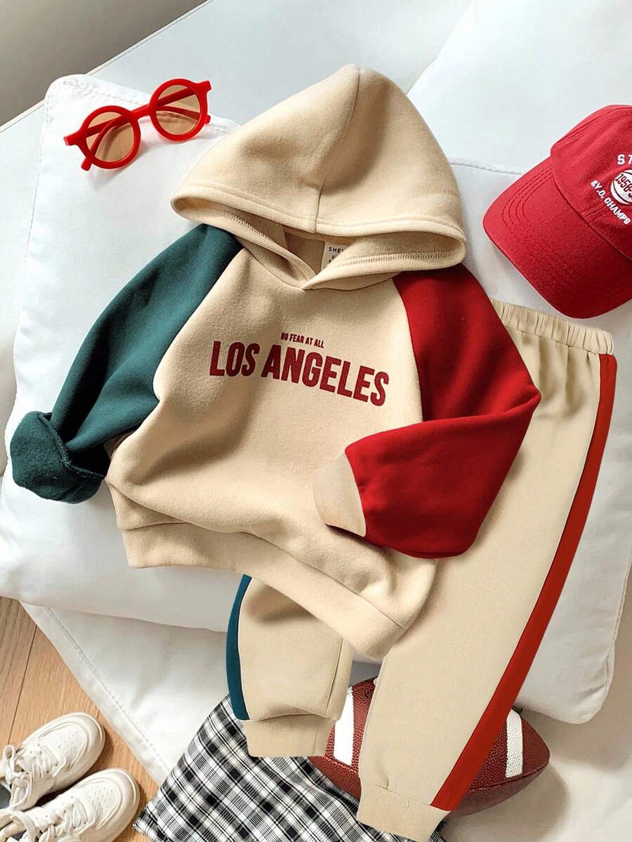 SHEIN 2 Stücke Baby Jungen Lässiger College-Stil Weicher & Bequemer Pullover Kapuzenpullover Jogginghose Set mit Englischen Grafiken, vielseitig für den täglichen Gebrauch, Schule, Ausflüge, Sport, geeignet für Herbst/Winter, geeignet für Schule, geeignet für Ausflüge, geeignet für die Rückkehr zur Schule, geeignet zum Anziehen, geeignet für Weihnachtsfeiern, geeignet für gesellige Aktivitäten