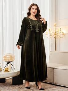 Al Najma 女士加大码长袖纯色丝绒连衣裙 - 軍綠色 - 查看 5