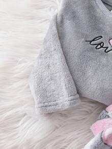 女婴休闲可爱灰色毛绒爱心图案长袖睡衣套装 - 灰色 - 查看 3