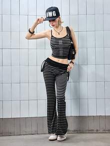 ROMWE Grunge Punk 朋克性感Y2K条纹铆钉交叉露脐上衣和喇叭裤两件套女装 - 彩色 - 查看 2