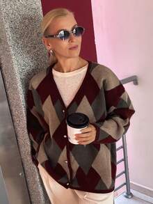 Áo len cardigan dáng rộng cổ chữ V họa tiết kim cương cho nữ - màu nâu - Xem 3