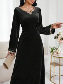 Al Najma 优雅丝绒长袖端庄连衣裙，阿拉伯风格，女士款 - 黑色 - 查看 4