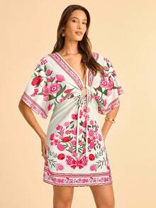 CAJUNI 女士休闲度假图腾印花V领蝙蝠袖可调节抽绳腰短款连衣裙，米色 - 淺粉色 - 查看 5