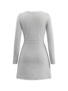 Ellevyn 女士灰色金属纽扣撞色滚边修身弹力优雅日常休闲通勤短款毛衣连衣裙 - 灰色 - 查看 9