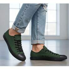 Tenis unisex estampados tipo canvas para mujer, hombre diseño moderno y versátil; perfectos para un look urbano, casual y lleno de personalidad. Ideales para combinar con jeans, pantalones, shorts y vestidos, brindando comodidad, soporte y un toque creativo en tu día a día, escuela, trabajo, viajes y actividades al aire libre. Disponibles en variedad de estampados para expresar tu estilo único. - Verde Oscuro - Ver 3