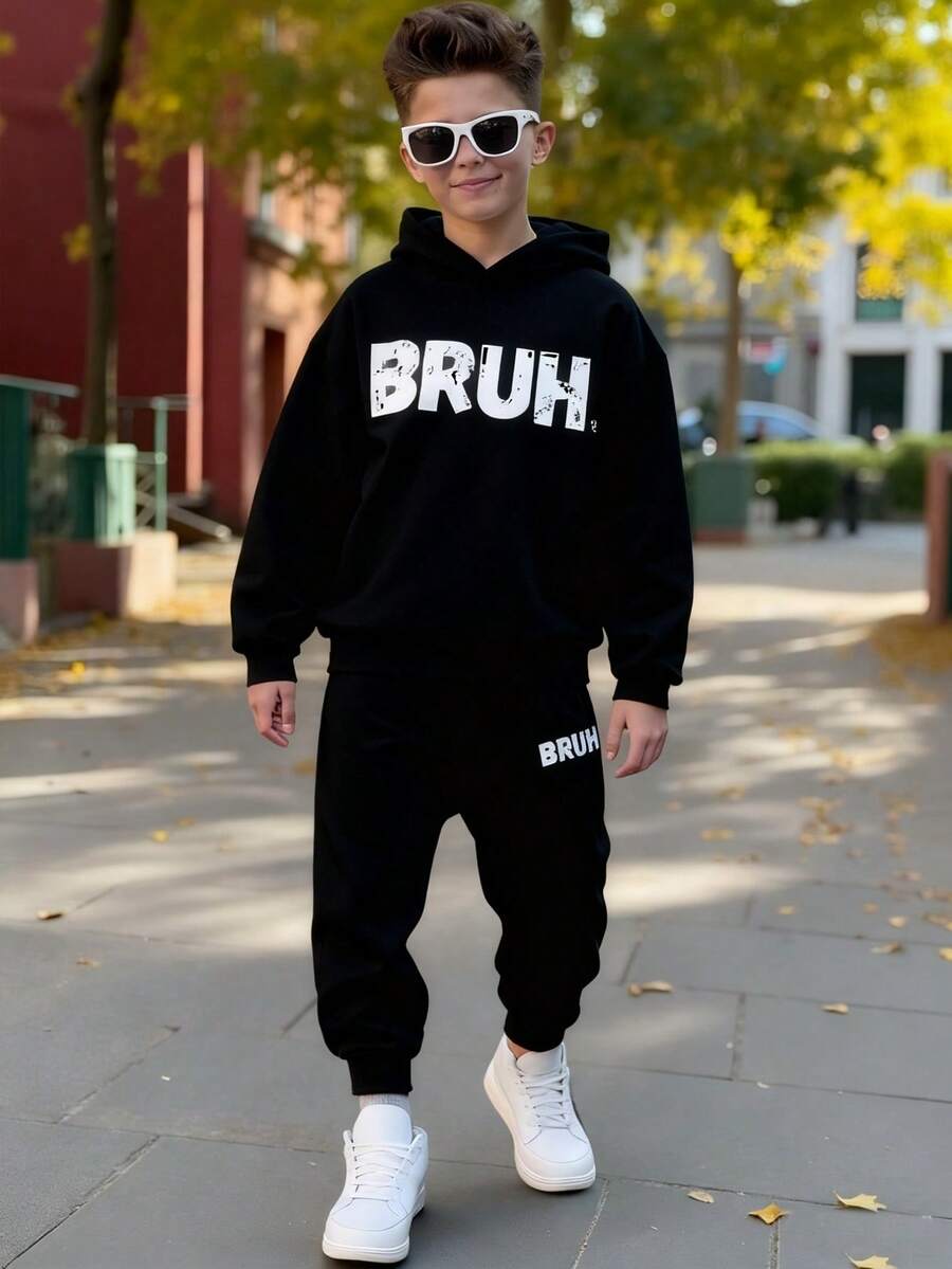 Fantacosmos 两件套男童休闲“Bruh”字母印花连帽卫衣和运动裤,美式运动简约风,秋冬款 - 黑色 - 查看 1