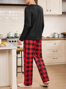 CoupledUp 情人节格子丘比特箭头图案男士睡衣套装，秋冬服装 - 彩色 - 查看 2