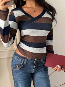 EMERY ROSE 女士休闲优雅棕色、蓝色和灰色条纹V领长袖侧边纽扣装饰褶皱衬衫，适合秋季上学和居家穿着，也适合日常穿着/上学/度假。 - 灰色 - 查看 6