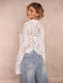 SHEIN Allurite 白色中号长袖碎花透视上衣，可定制图案，适合女性穿着。碎花连衣裙，女士上衣，外出上衣，优雅女式上衣。 - 白色 - 查看 5