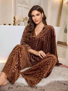 LuxeNights Plus Size Middle Eastern Elegant Velvet Leopard Embossed V-Neck Top & Pants Sleepwear Pajama Set, Fall & Winter Clothes Brown Leopard Print Pajama Set Women Lounge Sets Brown Leopard Print Pajama Set Brown Pajama Set Women Leopard Pajamas Women