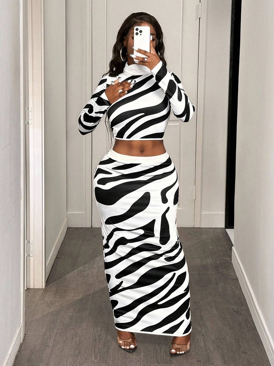 Zolique Bộ 2 món/Bộ áo len cổ lọ ngắn tay và chân váy in họa tiết động vật thời trang dành cho nữ - trắng - Xem 1