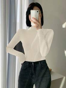 DAZY 女款高領修身保暖內裡刺繡圖案長袖T恤 - 白色 - 查看 4