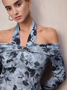 Modelyn Blusa halter con hombros descubiertos, fruncida y con estampado floral de Y2K para mujeres - Negro - Ver 5