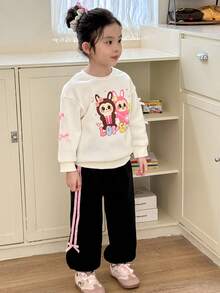 SHEIN 2pcs/Set Young Girls Bow Decor Cartoon Graphic Fleece Sweatshirt + Joggers,  Winter Sport Outfits - Beige - View 4