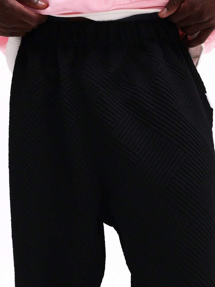 Strukturierte Jogginghose mit diagonalem Muster