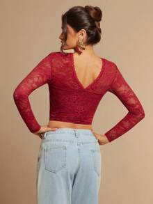 Silquee Elegant Solid Red Lace Trim Fitted Top, Sexy Custom Lingerie Top For Women, Women's Lace-Trimmed Long-Sleeved Top, Music Holiday Bra Top, Concert Attire, Suitable For Everyday Dates, Evening Outings, Nightclubs, Parties, Gatherings, Cocktail Parties, Back-To-School Season Attire, School Uniform, Holiday Clothing, And Office Commuting Clothing.