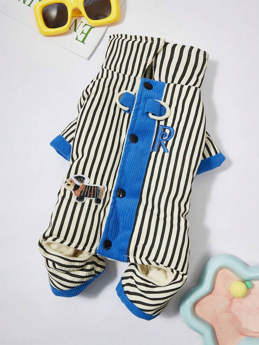 PETSIN جمبسوت سميكة مريحة للحيوانات الأليفة - بيجامات من الفليس الناعم ذات أربع أرجل للكلاب والقطط الصغيرة، ملابس دافئة للخريف/الشتاء للعب والاسترخاء - أبيض وأسود - مشاهدة 1