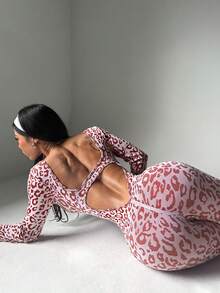 Dewbera Fashionable Sexy Leopard Print Long Sleeve Backless Flared Jumpsuit Leopard Jumpsuit Flared Leggings Set - Red - View 2