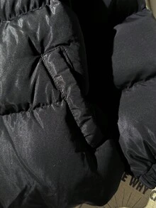 SHEIN 少女休閒百搭街頭風大廓型高領加厚短版彈性下擺填充外套，黑色女童填充外套 - 黑色 - 查看 6