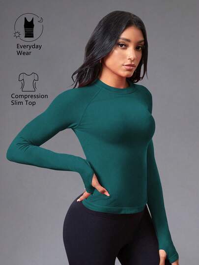 Easithlete Women's Solid Color Round Neck Raglan Sleeve Sports T-Shirt With Seamless Thumb Hole Gym Tops Seamless Work Out Top Green Gym Top Gym Long Sleeve Tops