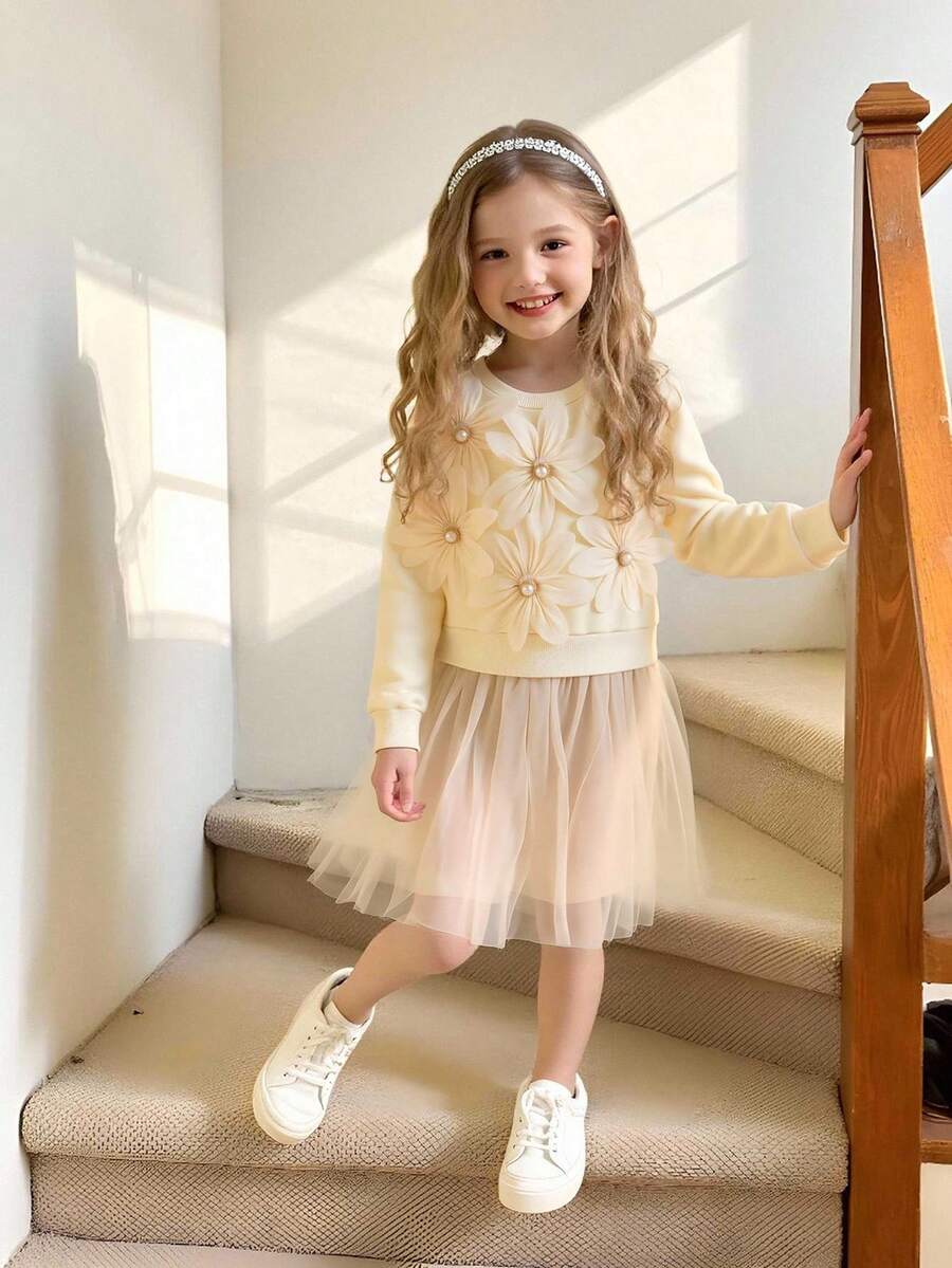 SHEIN Glamorique Kids 女童杏色长袖碎花珍珠纽扣卫衣撞色网纱公主裙，时尚儿童休闲初秋迷你裙 - 杏色 - 查看 1