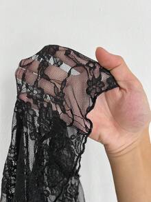 Whyspr 大码女式秋冬翻领喇叭袖蕾丝拼接优雅复古性感及膝连衣裙 - 黑色 - 查看 9