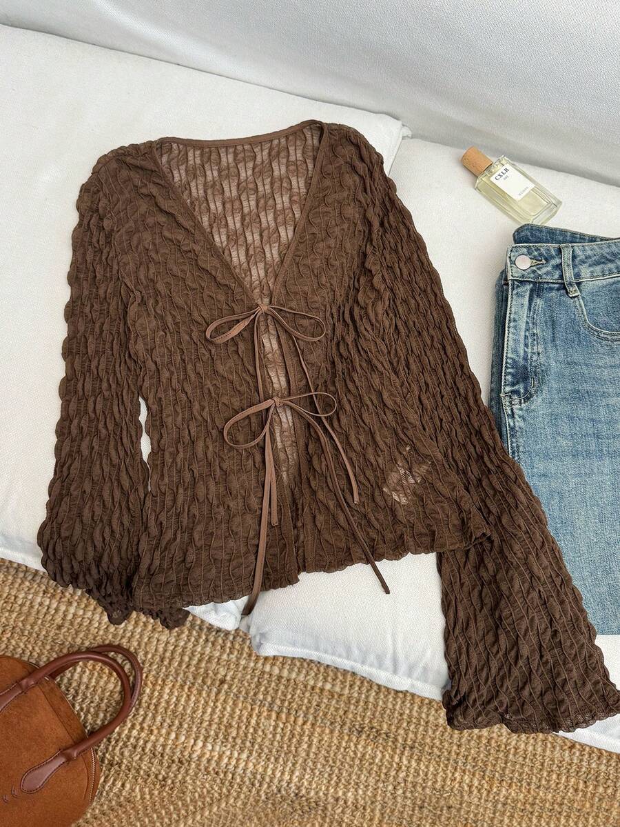 SHEIN LUNE 女士休闲棕色纹理喇叭袖系带衬衫，棕色女式衬衫，深棕色上衣，巧克力棕色上衣，棕色长袖上衣，秋季女装，长袖上衣，冬季女装，休闲款 - 棕色 - 查看 1