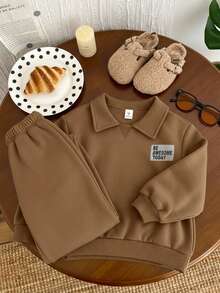 SHEIN 2 件套年轻男童休闲纯色 Polo 领长袖运动衫和裤子运动服，拉绒厚款，适合开学季 - 棕色 - 查看 4