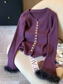 Resyla Damen Strickjacke in Große Größen mit Patchwork, Fellbesatz an den Ärmeln und Knopfleiste, modischer Strickstil - Violett - Übersicht 1