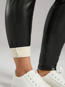 SHEIN LUNE Quần legging PU trơn màu cỡ lớn có lớp lót giữ nhiệt, ấm áp - màu đen - Xem 8